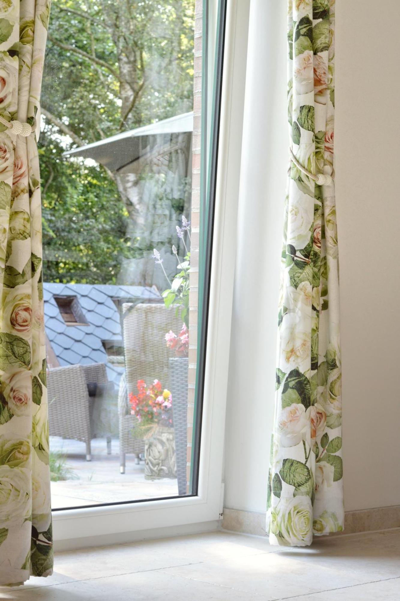 Romantic Greenhouse Syke Exterior foto